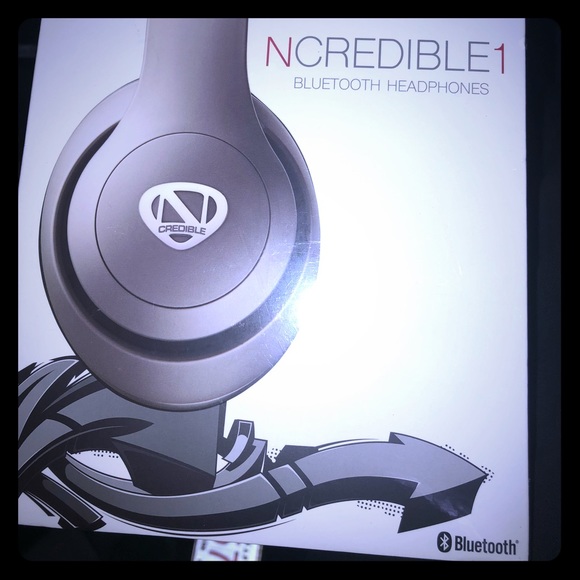 Wireless Bluetooth Headphones - Picture 1 of 4
